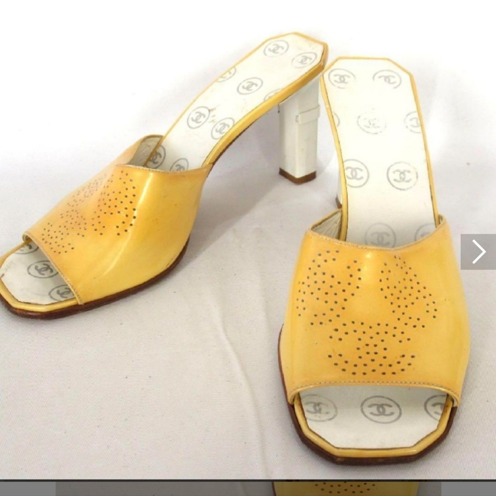 Pre-Owned High Heel Slip on Sandals White/Yellow